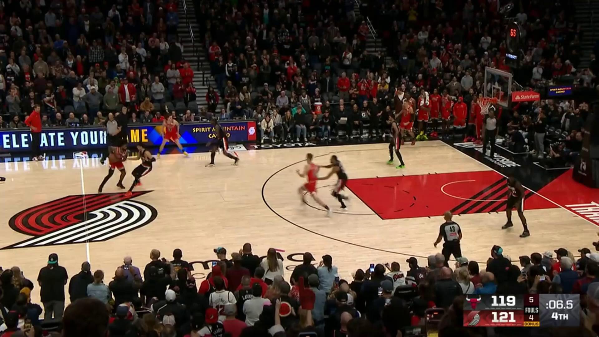 包含密尔沃基雄鹿训练开放日，今夜绝杀压哨引欢呼，NBA季后赛在即，年轻球员得到机会的词条-九游官网