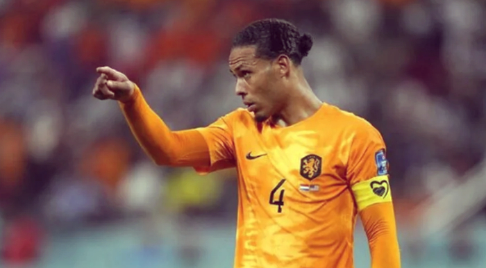 赛前埃因霍温备战中超，复出首秀细节曝光，球迷炸锅，轮换策略成焦点的简单介绍-九游官方入口